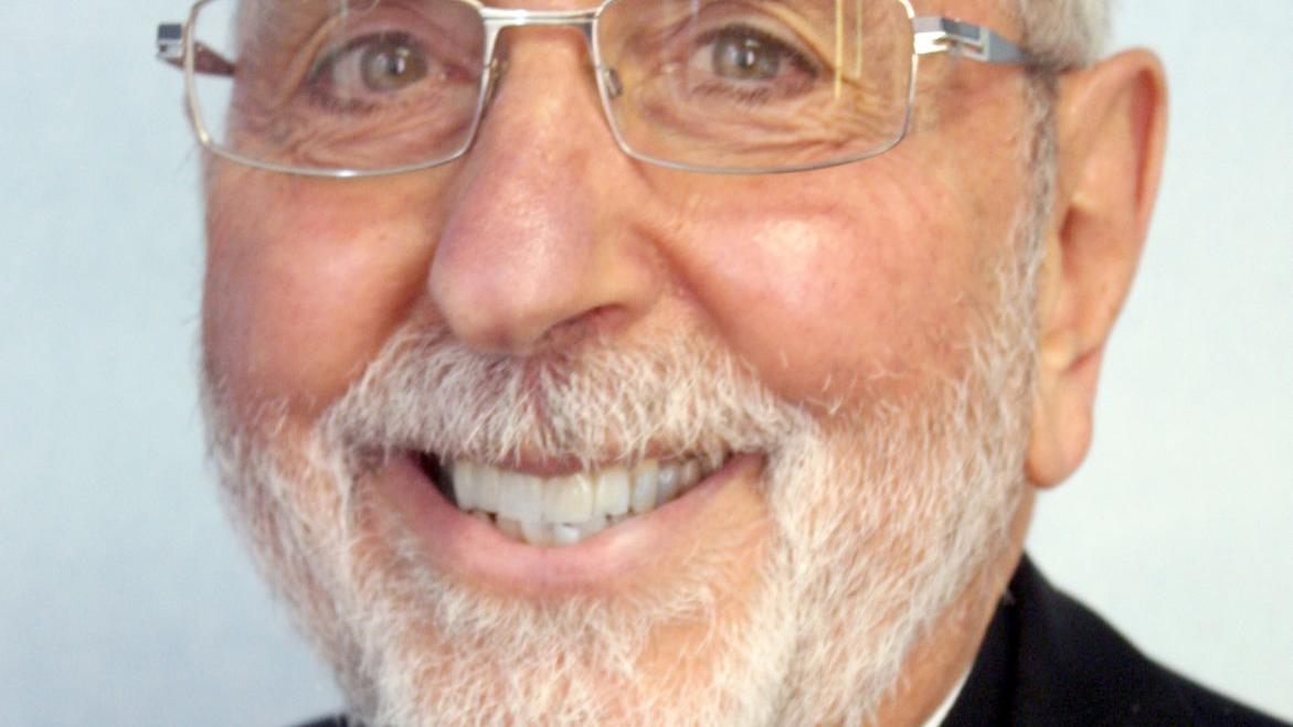 Bishop Kicanas to hold a yard sale Sunday — crosses, saint images, books